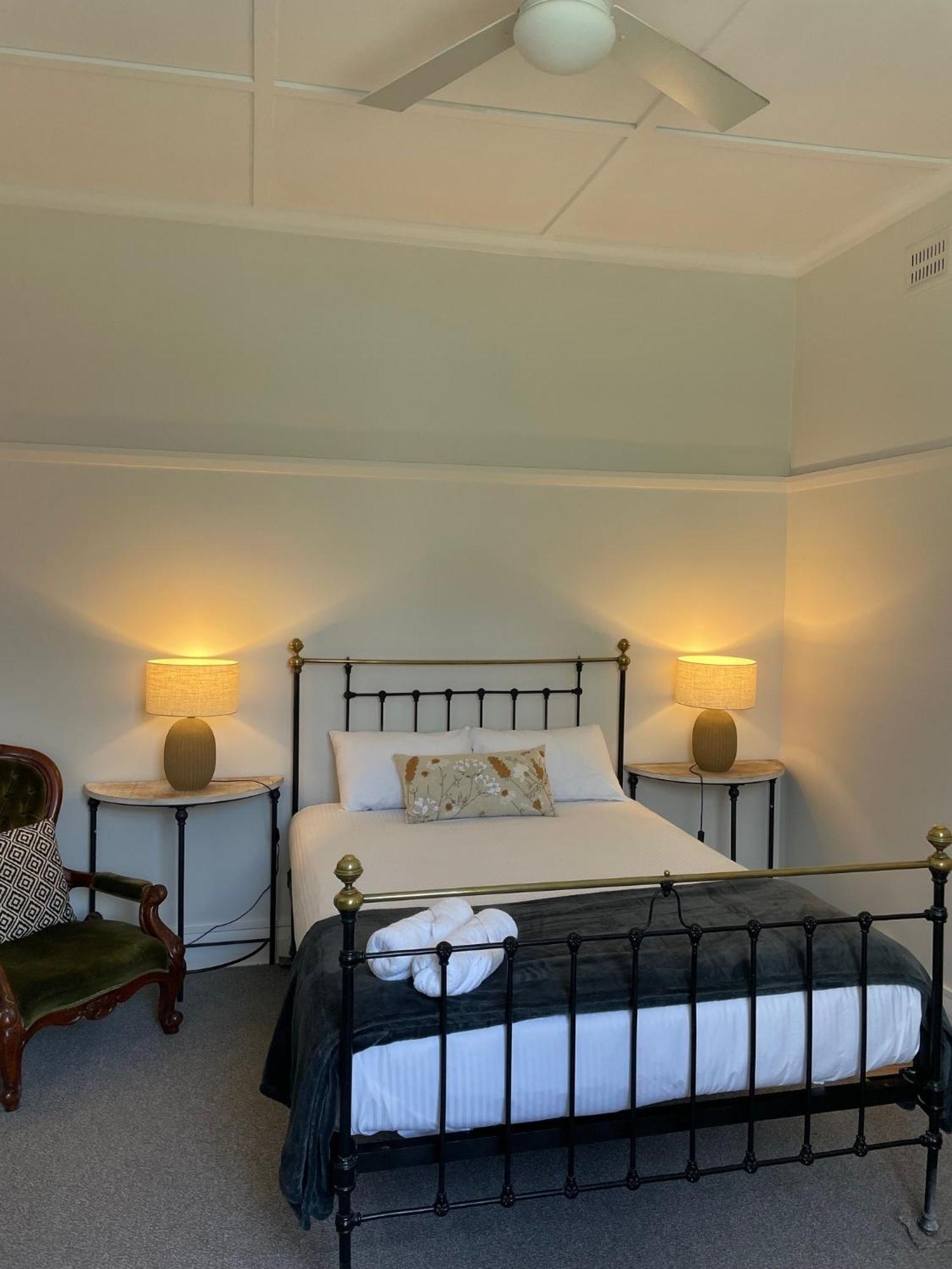 The Bolt Inn Uralla Екстер'єр фото